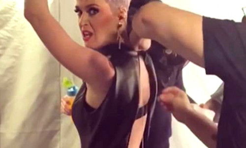 katy-perry-backstage-turneu-witness