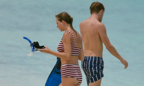 taylor-swift-joe-alwyn-snorkelling-header