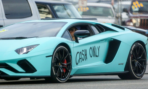 bierber-aroganta-lamborghini-cash-only-header-hepta