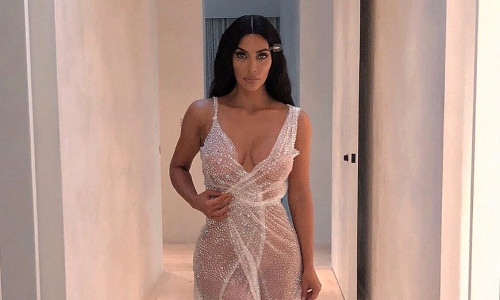 kim-kardashian-rochie-transparenta-instagram-cross