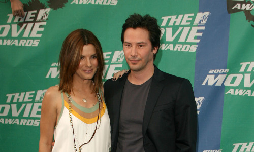 Keanu Reeves și Sandra Bullock în 2006 la MTV Movie Awards