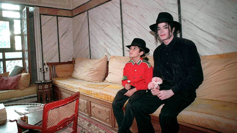 Michael Jackson și Omer Batthi în 1996