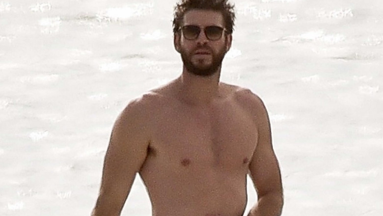 *EXCLUSIVE* Liam Hemsworth visits the beach on Tybee Island where he met Miley Cyrus