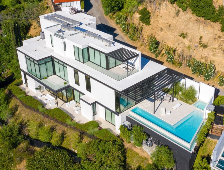 Ariana Grande. Casa de 13,7 milioane de dolari Foto: Profimedia