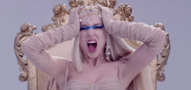 ava max