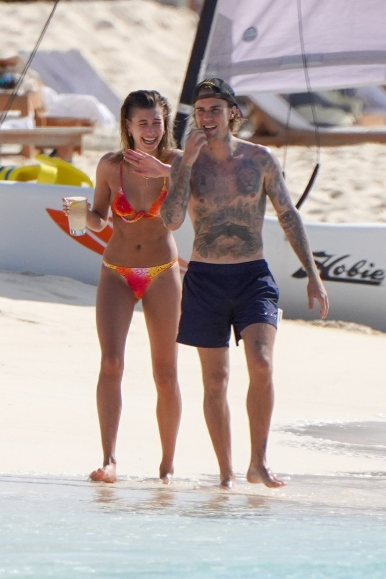 *PREMIUM-EXCLUSIVE* **WEB EMBARGO UNTIL 4 PM EDT on March 23, 2021** Justin Bieber and wife Hailey Bieber enjoy a romantic getaway in Turks and Caicos