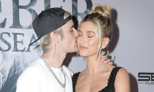 Justin Bieber and Hailey Bieber Make PDA-Filled Red Carpet Debut as a Married Couple