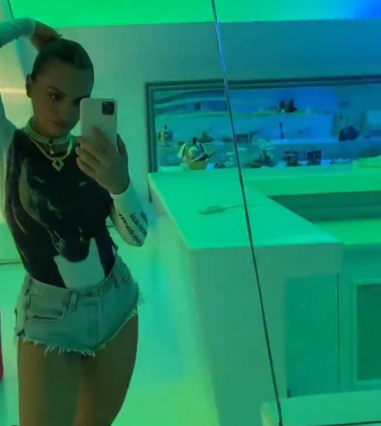 alexandra-stan (4)