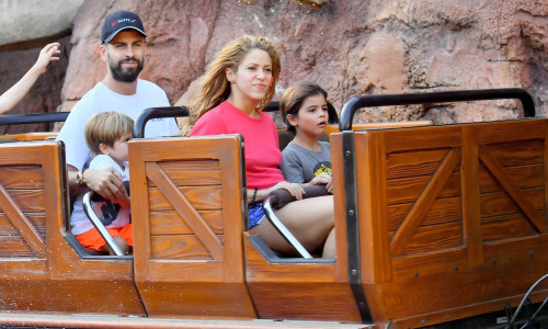 EXCLUSIVE: Shakira and her boyfriend Gerard Pique enjoy a day at Disneyland with their kids