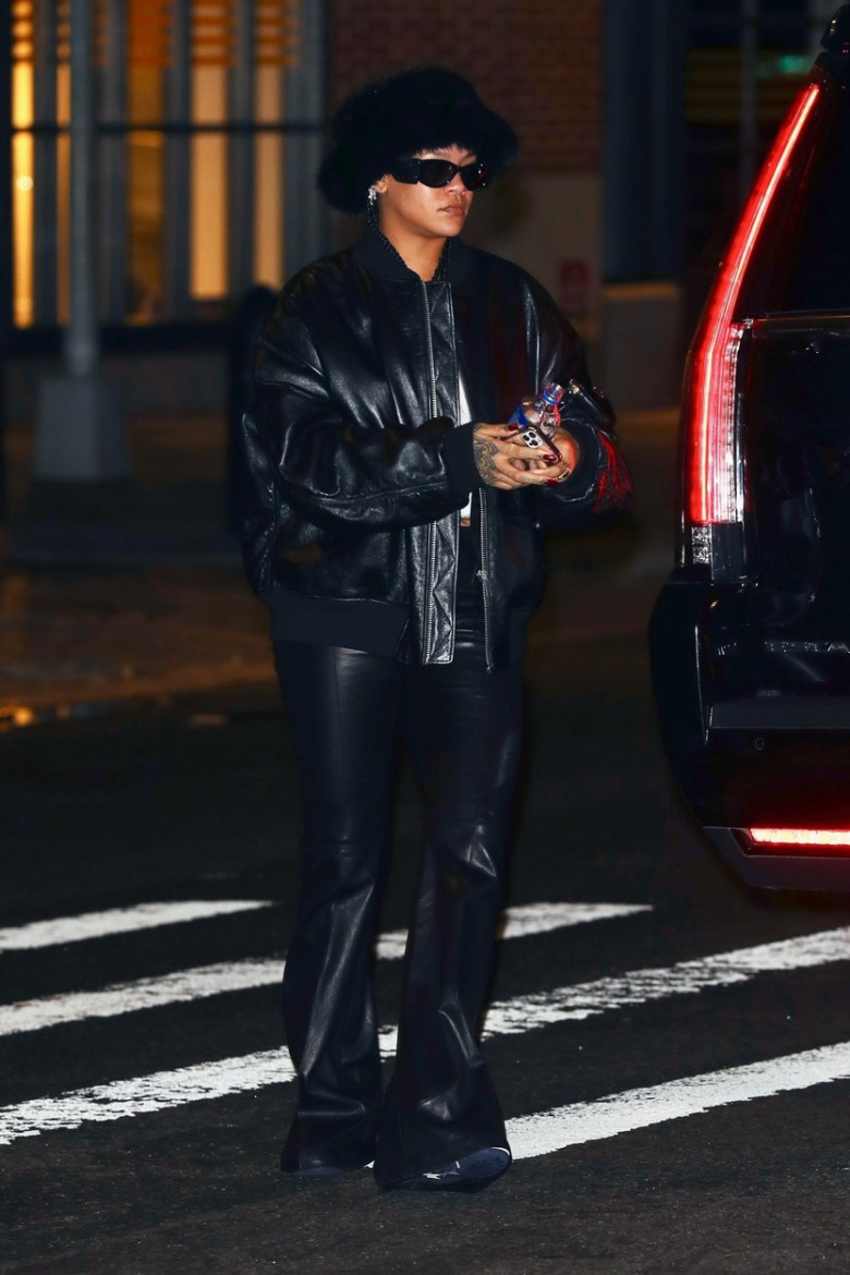 *EXCLUSIVE* Rihanna steps out for a chat with ASAP Rocky before returning to his place together