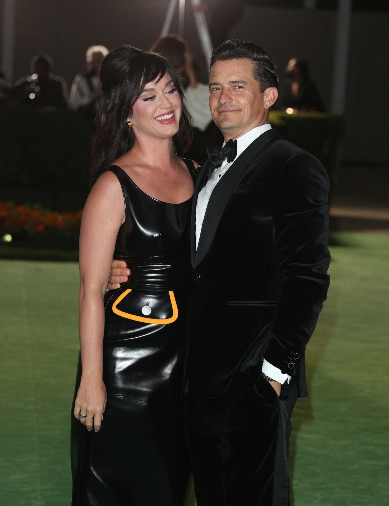 Katy Perry, într-o rochie din latex