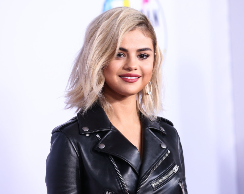FILE - Selena Gomez and Chris Evans Dating Rumors, Los Angeles, United States - 09 Oct 2021