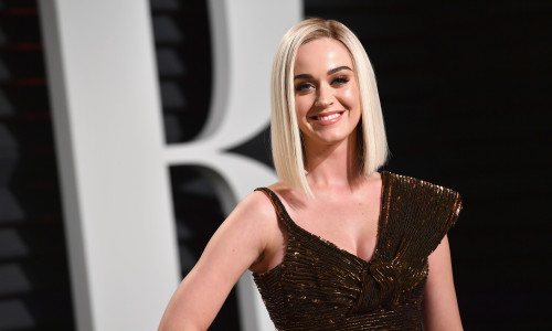 Apariția lui Katy Perry la Premiile CMA 2021 a făcut furori! Ținuta artistei a atras toate privirile