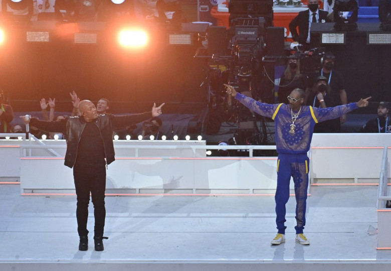 Dr. Dre, Mary J Blige, Snoop Dogg, Eminem și 50 Cent, show total în pauza de la Super Bowl. Imaginile inedite sunt virale