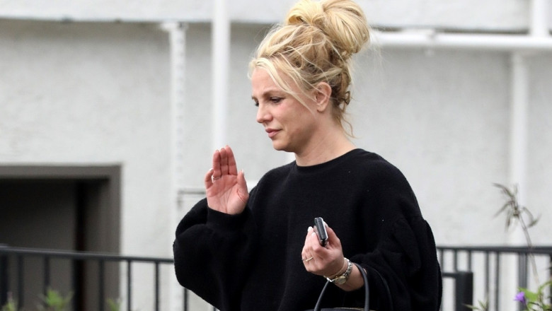*PREMIUM-EXCLUSIVE* Healthy Britney Spears rises up early for a Tan Salon visit after release