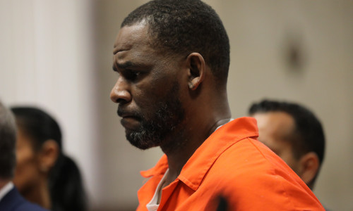 R Kelly Appears In Court in Chicago For Status Hearing