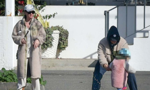 EXCLUSIVE: Katy Perry and Orlando Bloom ride their bikes to the zoo with daughter Daisy