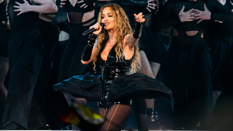 Rita Ora, val de comentarii pe rețelele sociale după ce a urcat pe scena de la Eurovision „A fost spectaculoasă!”