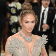 Jennifer Lopez la Met Gala 2024