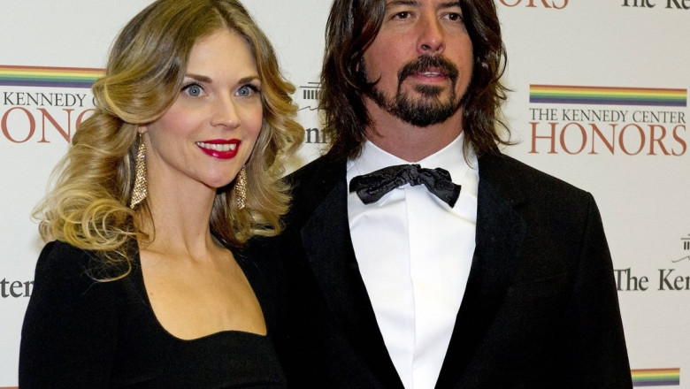 Foo Fighters guitarist Dave Grohl and his wife Jordyn arrive for the formal Artist s Dinner honoring the recipients of t