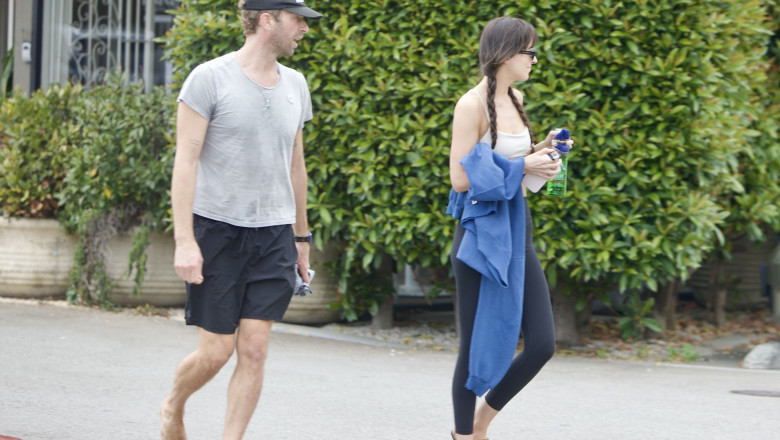 Chris Martin și Dakota Johnson