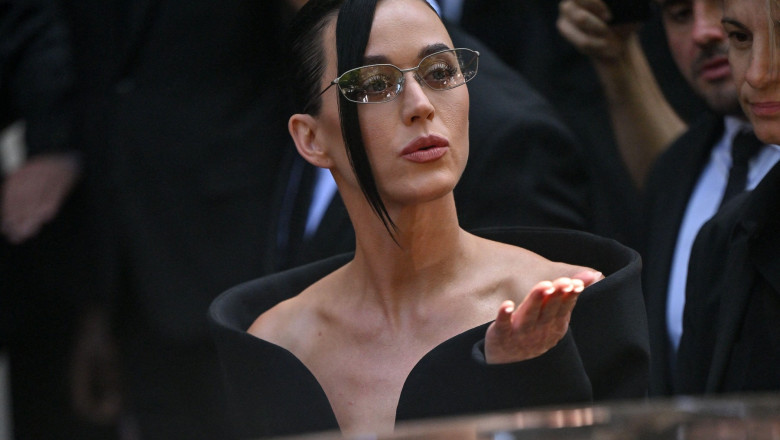 Katy Perry arriving at the Balenciaga show as part of Haute Couture Fashion Week in Paris, France on July, 9, 2025. Photo by Julien Reynaud/APS-Medias/ABACAPRESS.COM
