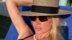 Andreea Bănică, mândră de corpul ei natural, neatins de bisturiu. S-a filmat în costum de baie, din toate unghiurile: Port ce-mi place