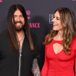 Elizabeth Hurley și Billy Ray Cyrus/ Profimedia
