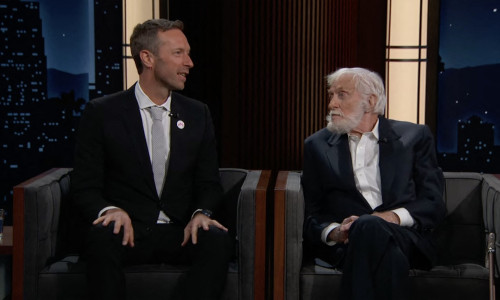 Dick van Dyke (Mary Poppins) et le chanteur de Coldplay, Chris Martin sur le plateau de l'émission 