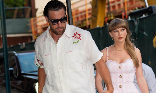 PREMIUM EXCLUSIVE: Taylor Swift and Travis Kelce Head to Dinner in New York City