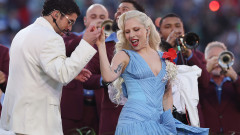 Lady Gaga, apariție surpriză la Super Bowl 2026. „Wow! Ce moment! Bad Bunny a convins-o să cânte și să danseze salsa!”