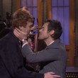 harry styles, sarut cu un barbat la snl (3)