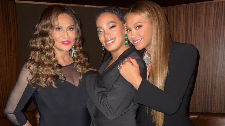 Beyonce și sora ei, Solange, au mers la teparie de când erau copii, susține Tina Knowles/ Profimedia
