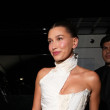 hailey bieber (2)