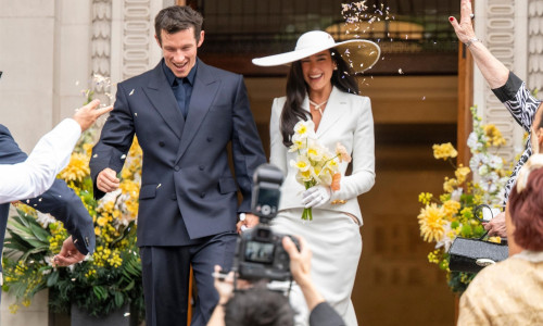 Dua Lipa și Callum Turner cununie
