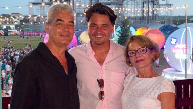 Selly și părinții lui/ Foto: Instagram