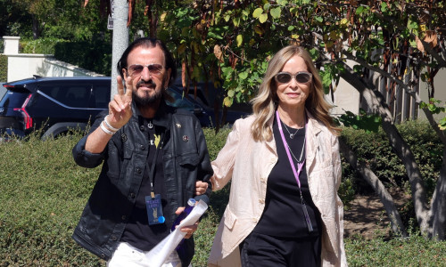 Ringo Starr si sotia lui, barbara bach (1)