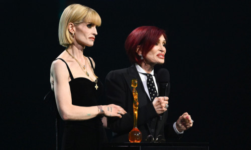 Kelly Osbourne, alături de mama ei, Sharon Osbourne/ Profimedia
