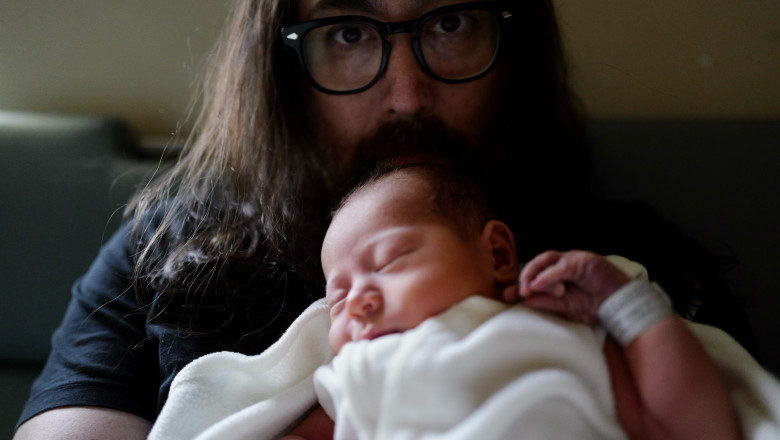 Fiul lui John Lennon a devenit tată la 50 de ani (1)