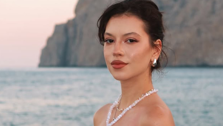 cleopatra stratan