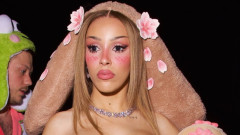 Doja Cat nu se ferește de costumațiile care stârnesc discuții. Cum a apărut îmbrăcată la petrecerea de ziua ei