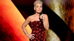 Pink, ironie savuroasă după ce a fost criticată pentru cum arată fără machiaj: "Arăt HOT!" Cum a fost fotografiată artista