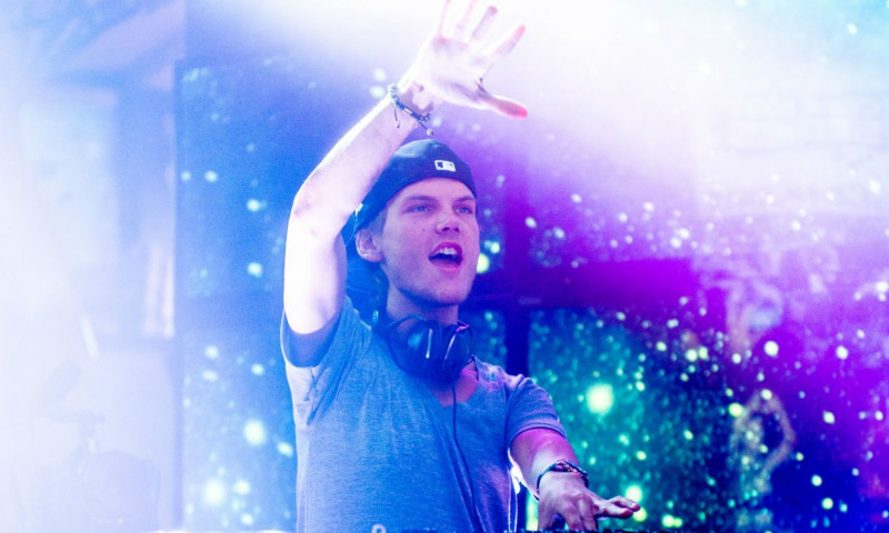 GettyImages-182616407_avicii_2000-1220x775.jpg