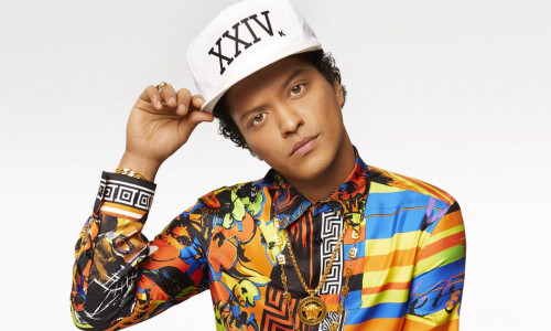 1500882963_Bruno-Mars-Landing.jpg