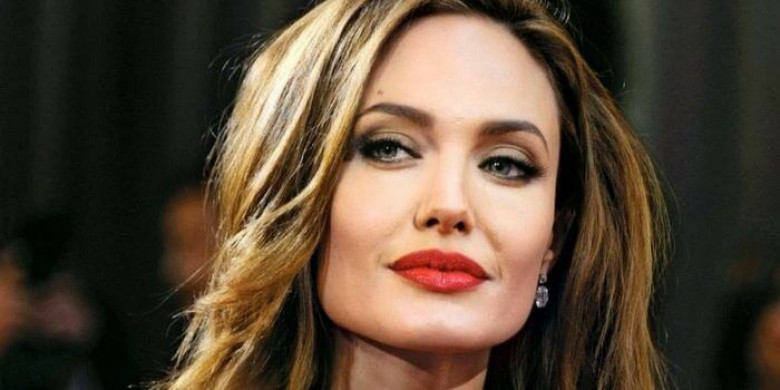angelina-jolie-dragoste-viata-mama-sa-700x350.jpg