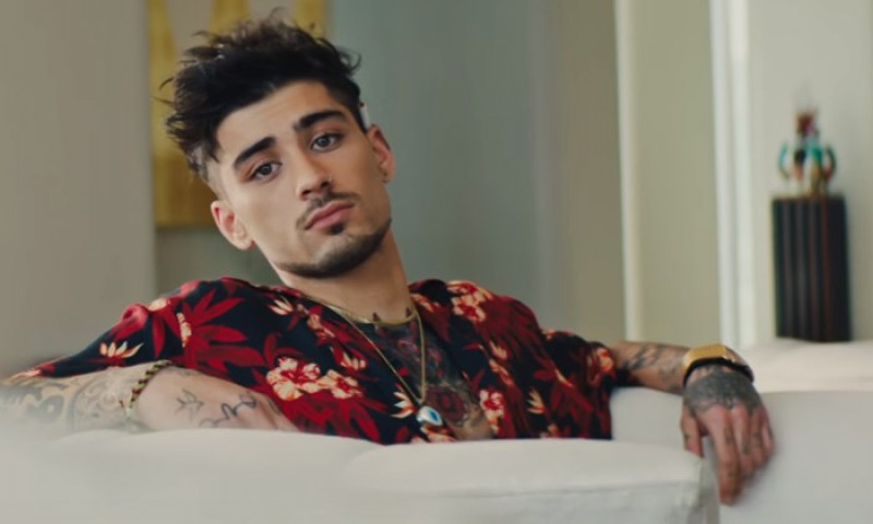 zayn-let-me-1100.jpg