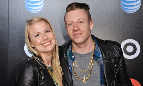 1D274907538032-150103-tricia-davis-macklemore-jsw.fit-2000w