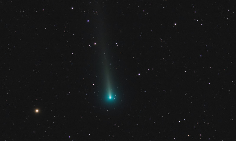 O cometa ajunge aproape de pamant si va fi vizibila cu ochiul liber