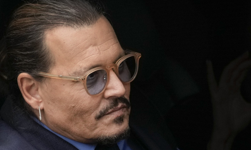 Johnny Depp doneaza banii castigati din procesul impotriva fostei sotii in scopuri caritabile