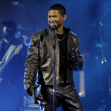 Usher va canta in pauza de la Super Bowl 2024